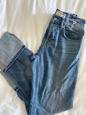 Really cute!! We The Free Mid Blue Straight Leg Jeans